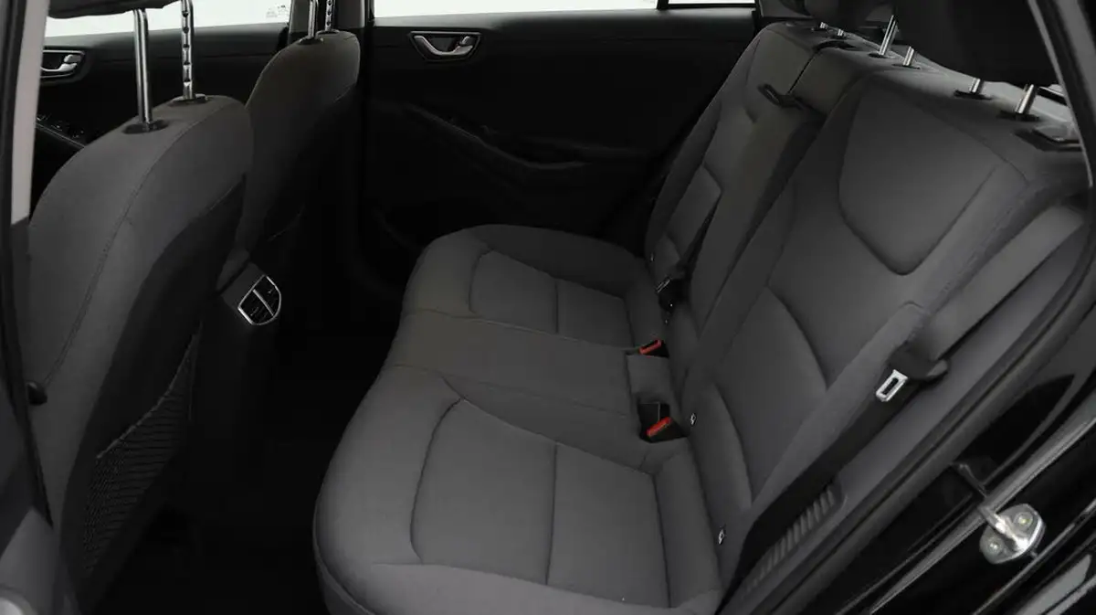 2022-hyundai-ioniq-16-gdi-premium-plug-in-hybrid-big-15