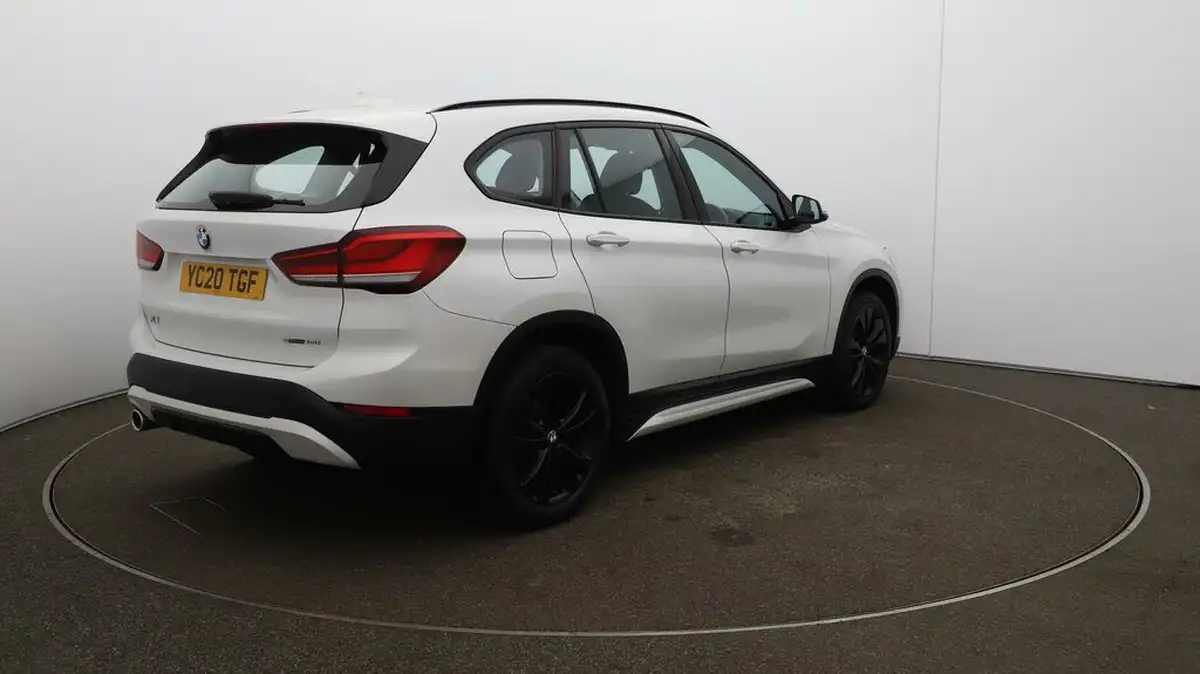 2020-bmw-x1-15-sdrive18i-sport-big-49