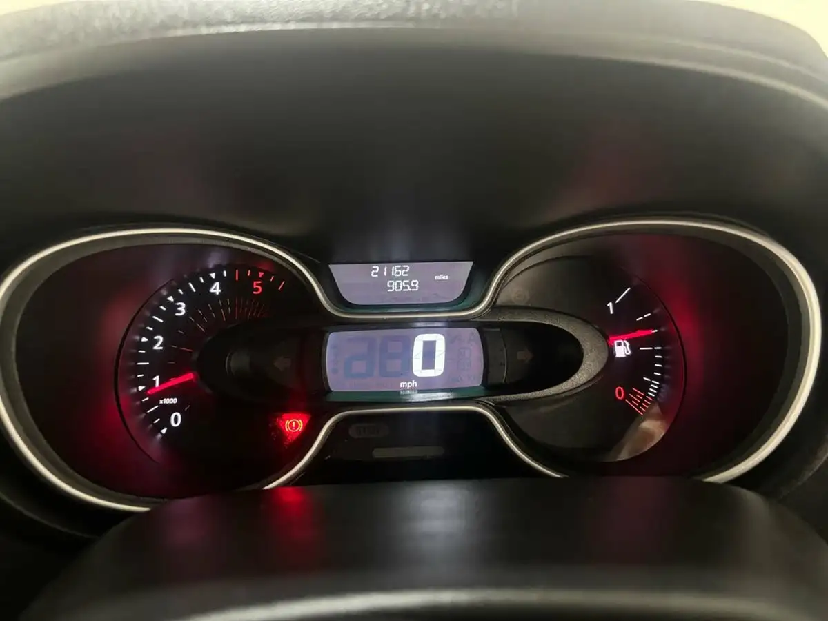 2021-renault-trafic-20dci-ll30-energy-120-business-panel-big-18