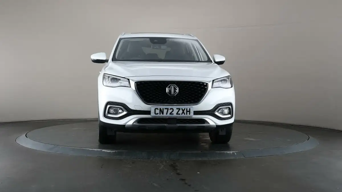 2022-mg-hs-15t-gdi-exclusive-162ps-big-48