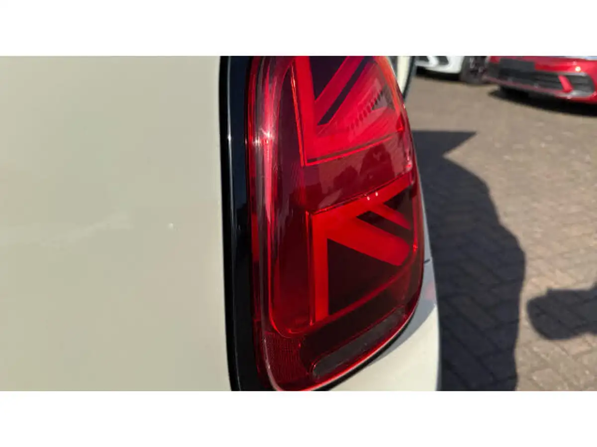 2019-mini-cooper-20-john-cooper-works-comfortnav-hatchback-3d-auto-big-32