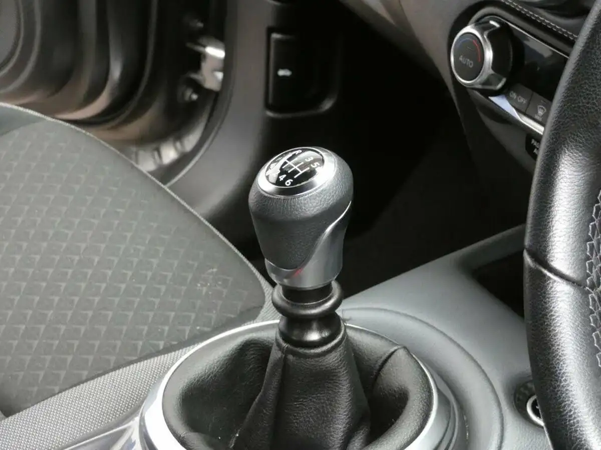 2021-nissan-juke-10-dig-t-n-connecta-big-48
