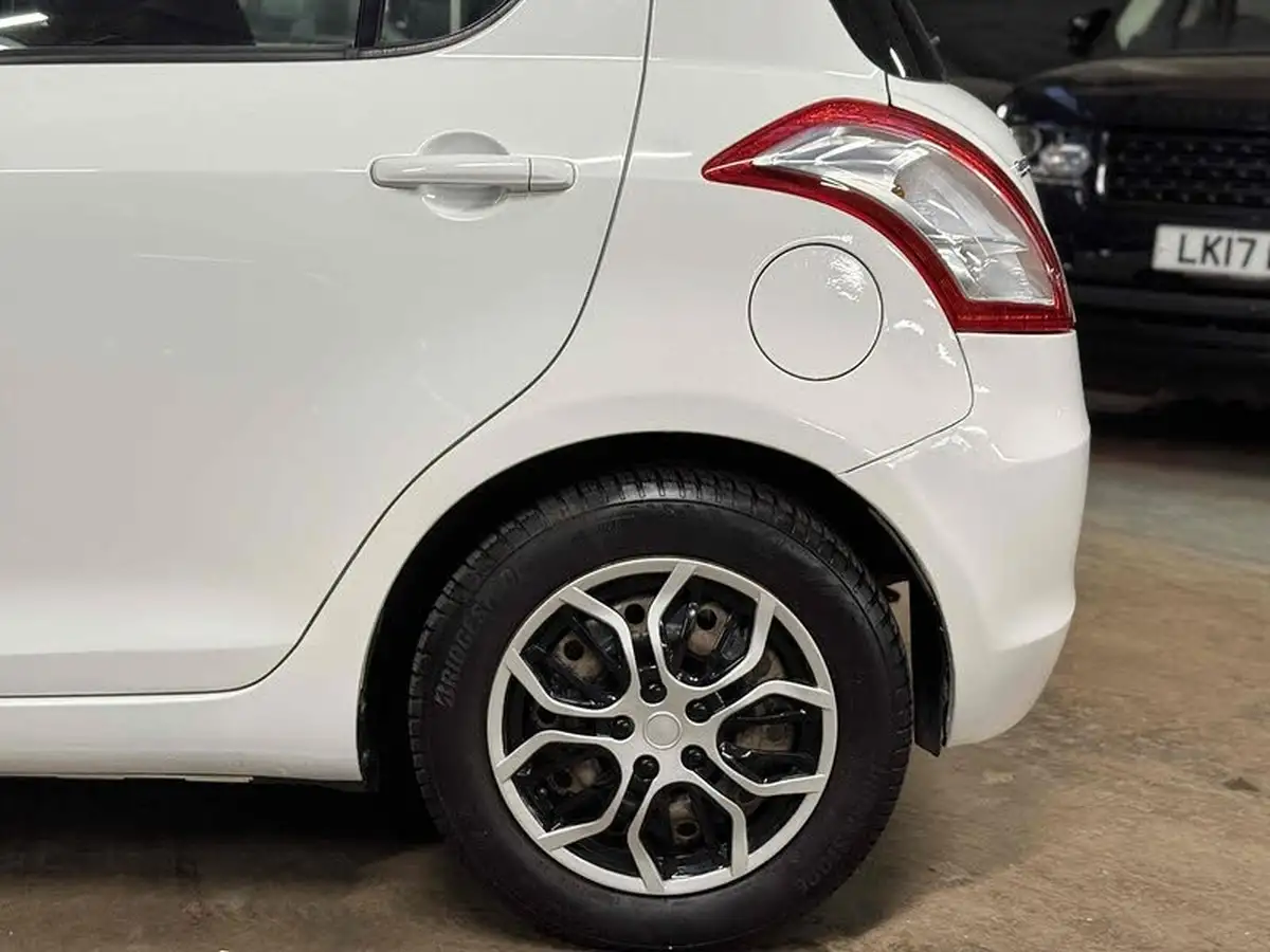 2012-suzuki-swift-12-sz2-5d-big-14