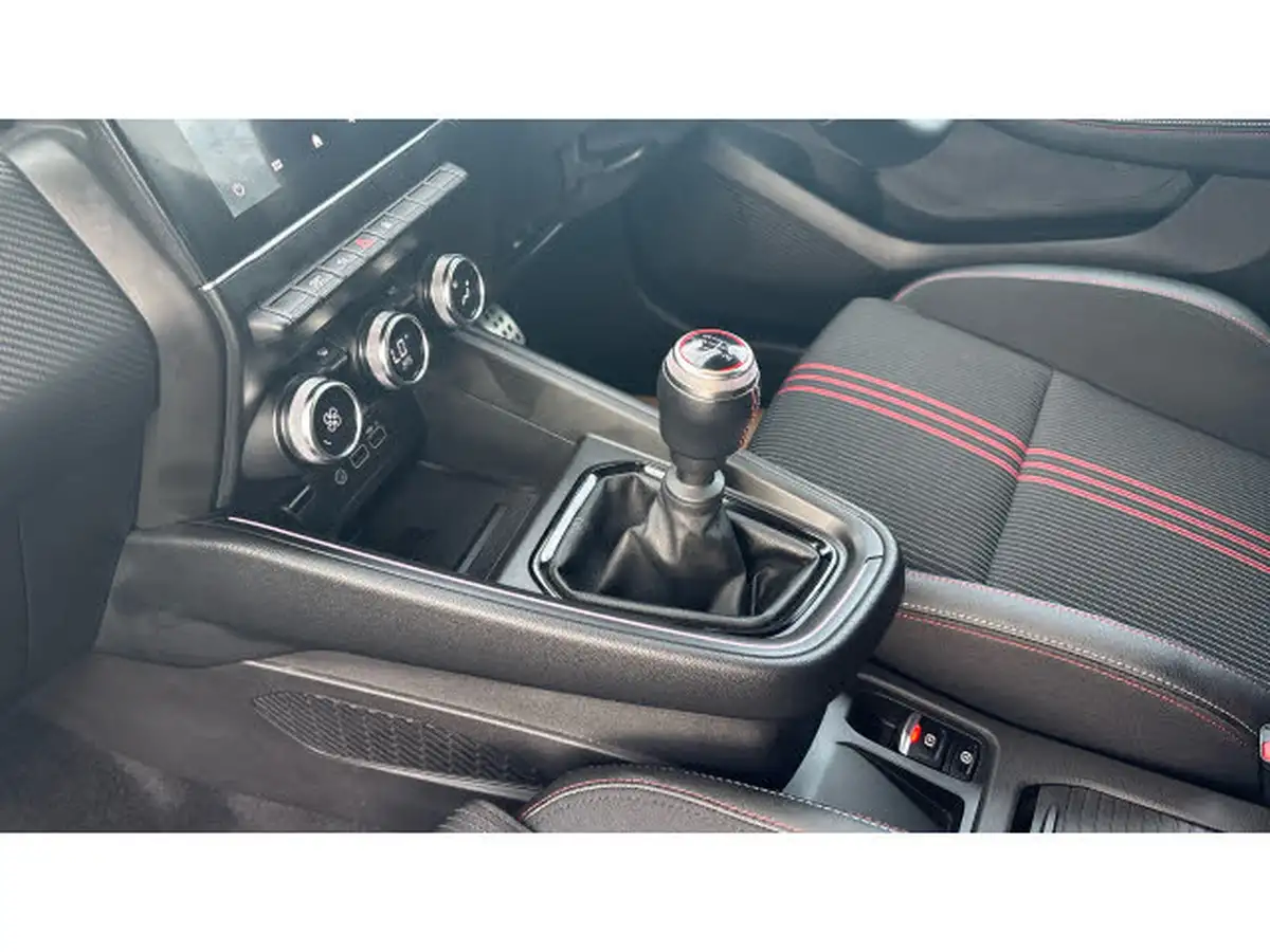 2023-renault-clio-10-tce-rs-line-big-12