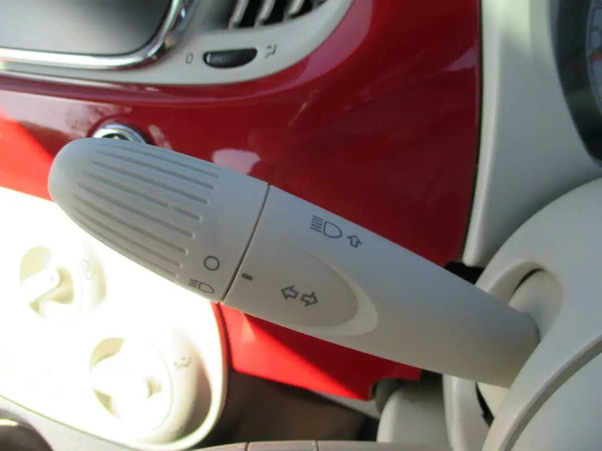 2017-fiat-500-12-lounge-big-33