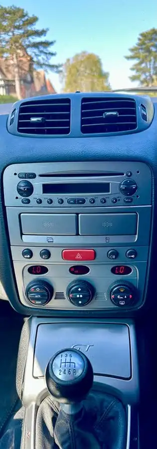 2004-alfa-romeo-gt-32-big-21
