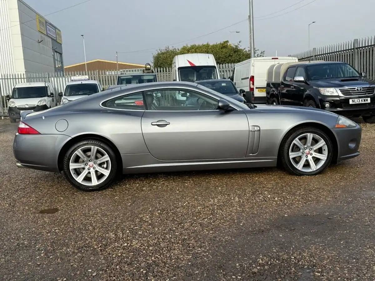 2007-jaguar-xk-42-coupe-big-6