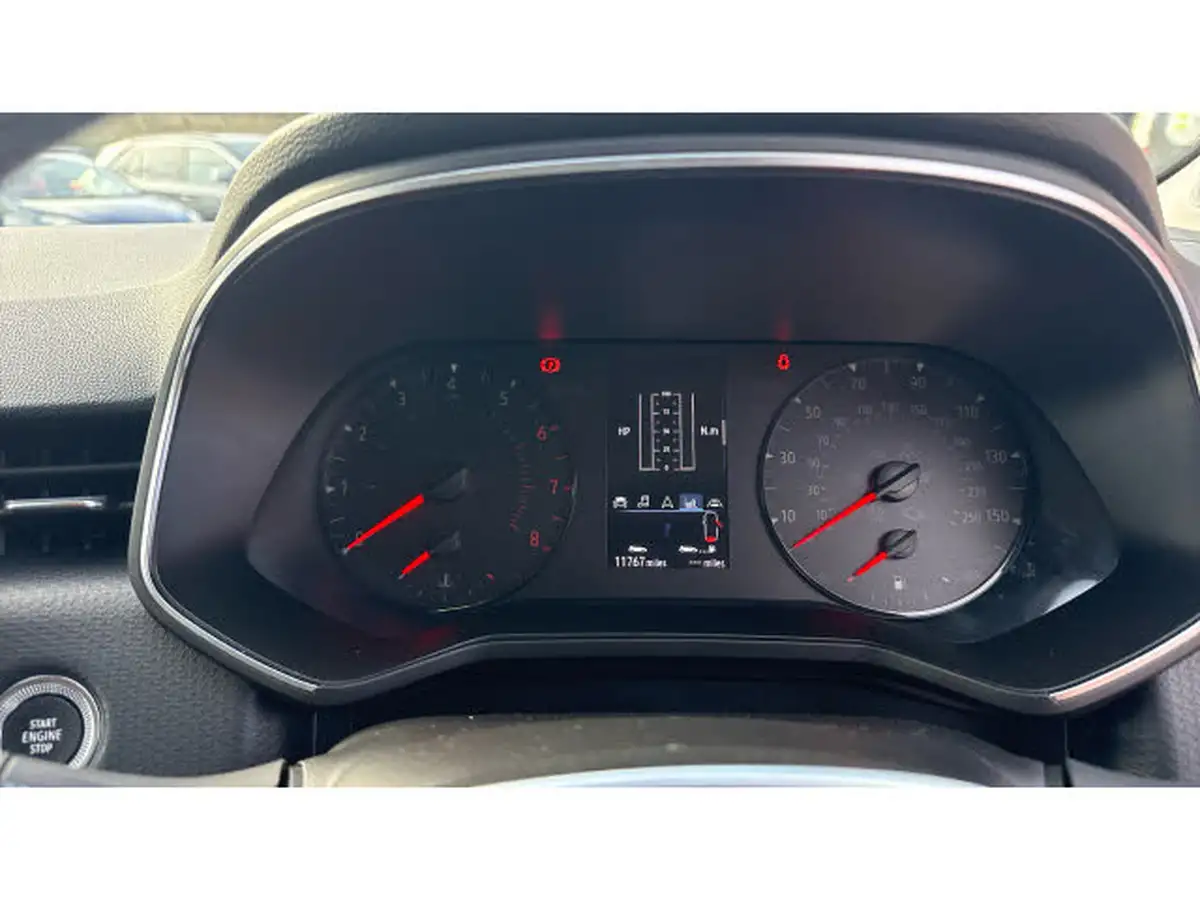 2020-renault-clio-10-sce-iconic-75bhp-big-17