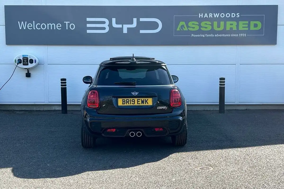 2019-mini-cooper-20-cooper-s-sport-189bhp-hatchback-3d-big-7