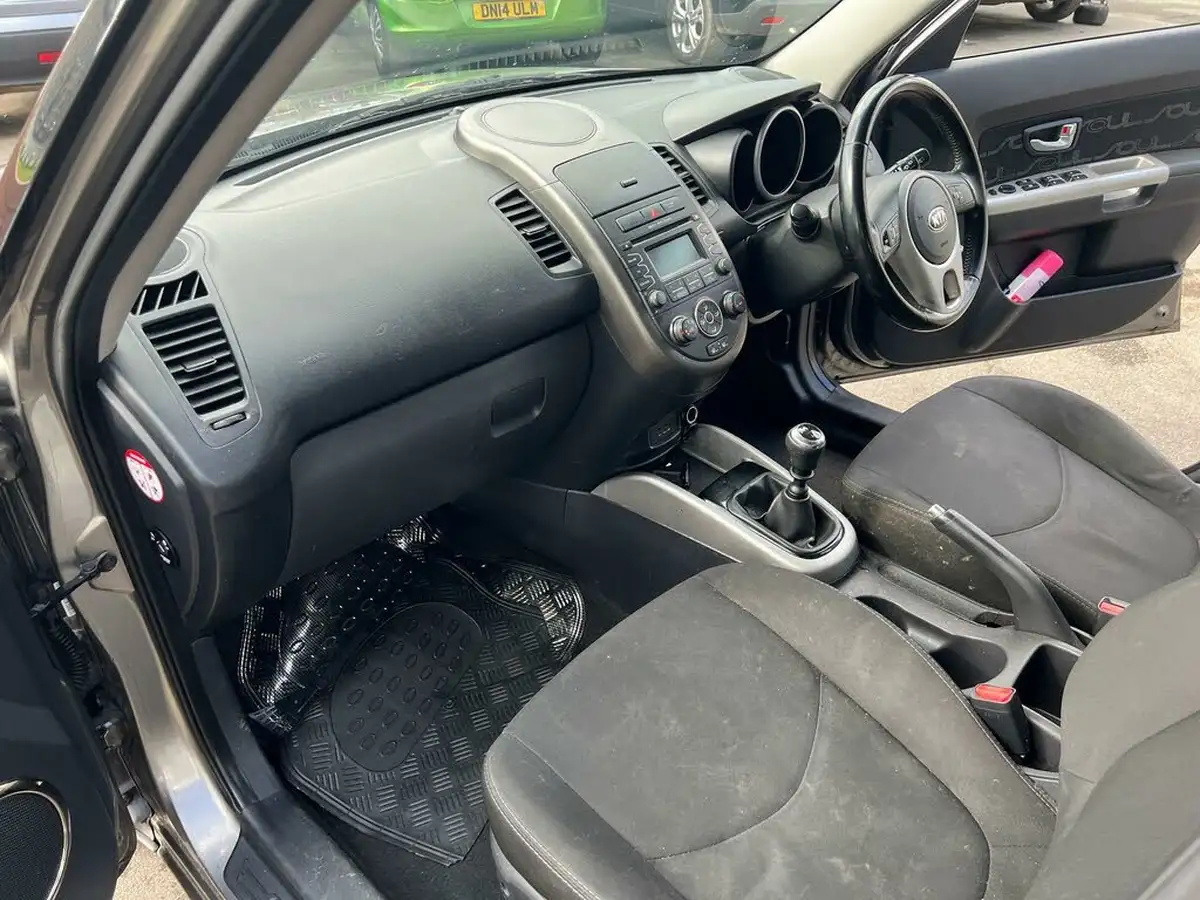 2013-kia-soul-16td-2-big-6