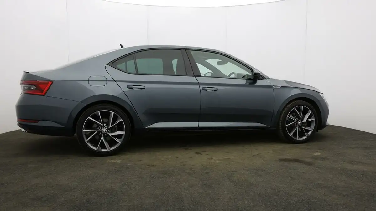 2020-skoda-superb-14-tsi-sportline-plus-hatchback-big-48