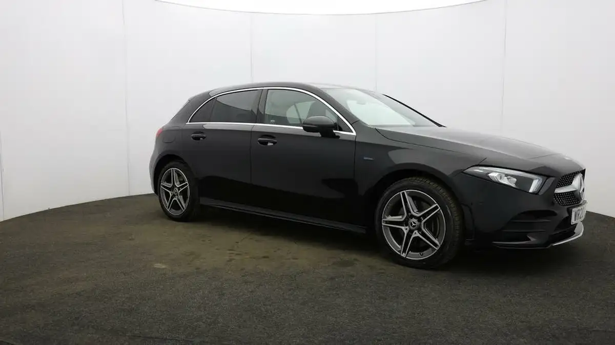2020-mercedes-benz-a-class-13-a250e-amg-line-executive-hatchback-5d-big-40
