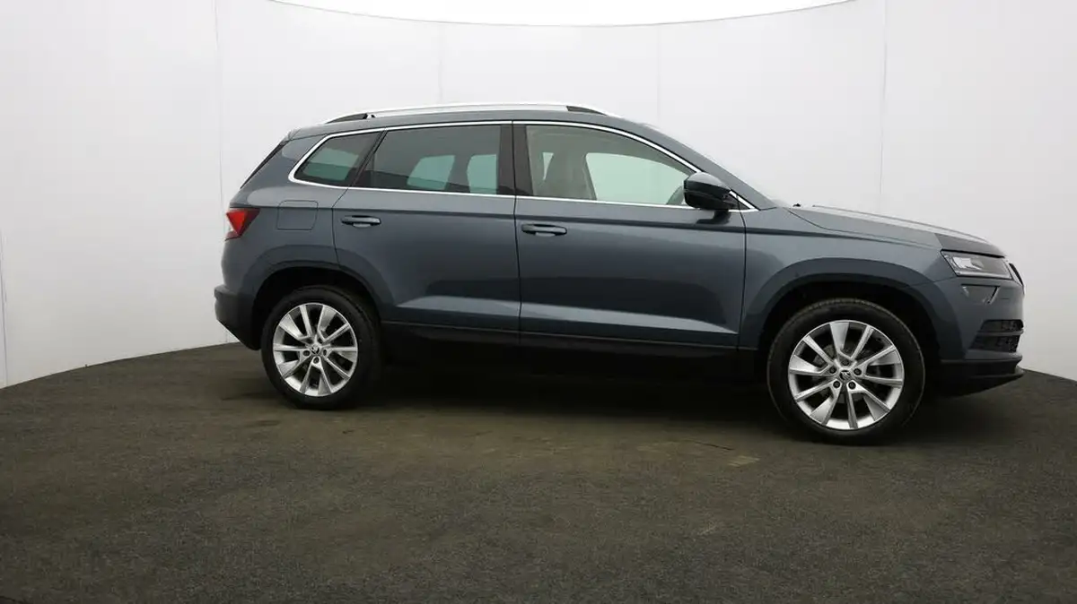 2022-skoda-karoq-15-tsi-se-l-big-44