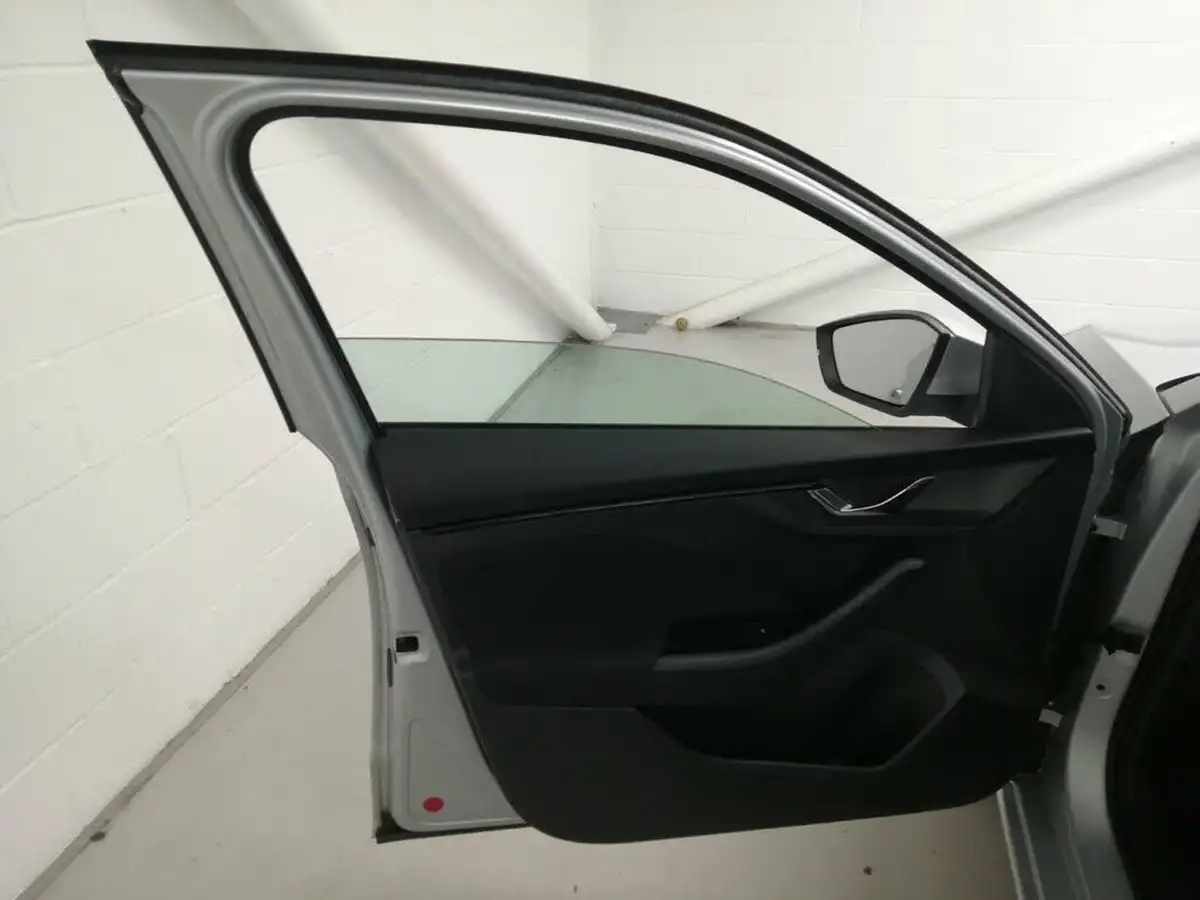 2022-skoda-scala-10-tsi-se-technology-109ps-big-41