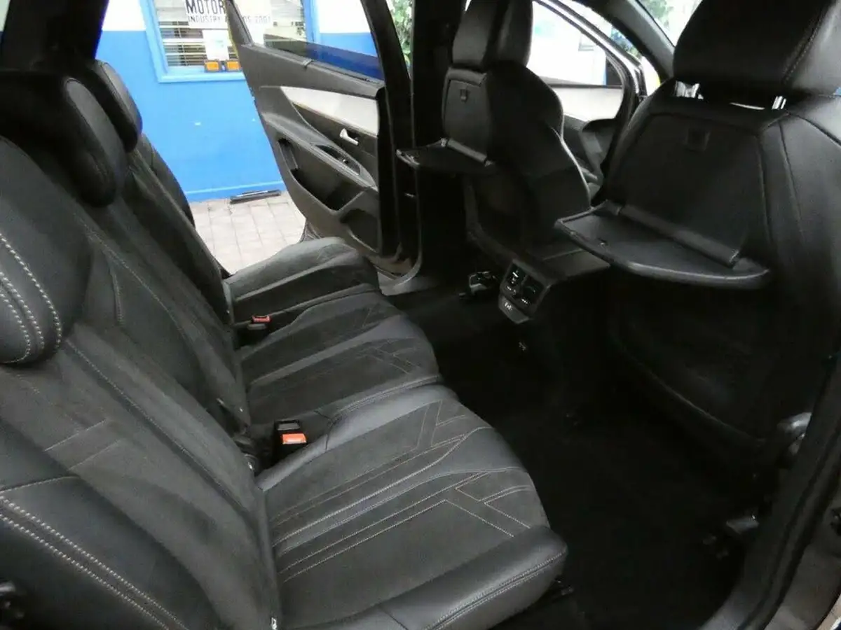 2021-peugeot-5008-suv-12-puretech-gt-eat8-big-61