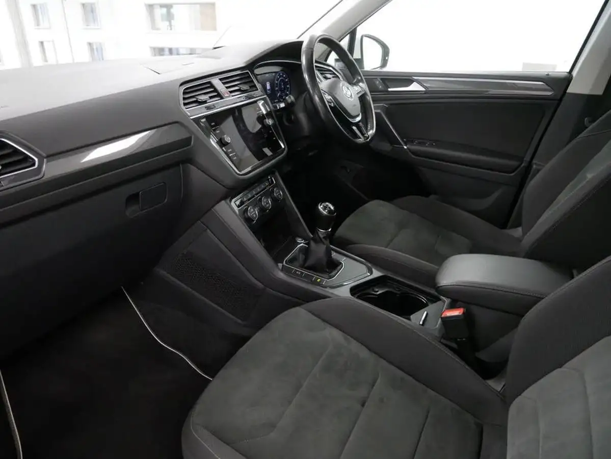 2018-volkswagen-tiguan-20tdi-sel-150ps-ss-big-20