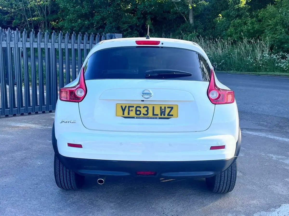 2013-nissan-juke-16-n-tec-1598cc-cvt-big-4