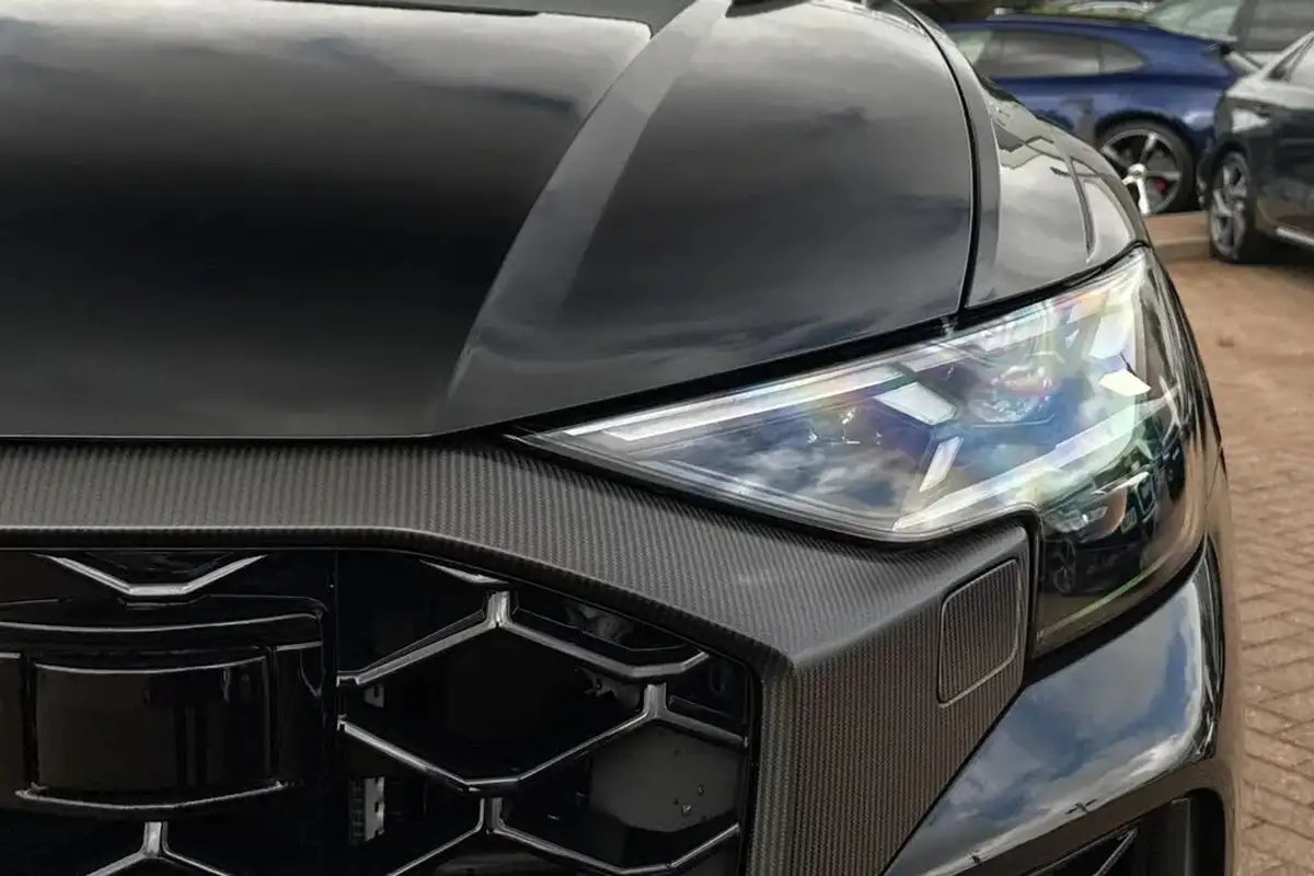 2025-audi-rs-q8-40-tfsi-carbon-vorsprung-big-55