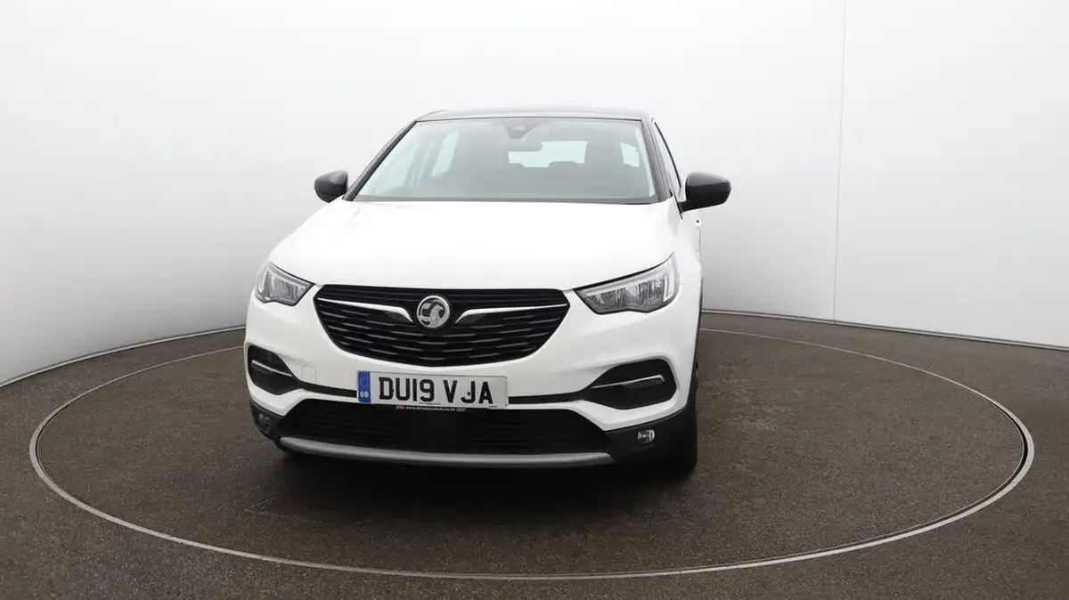 2019-vauxhall-grandland-x-12-sport-nav-big-39