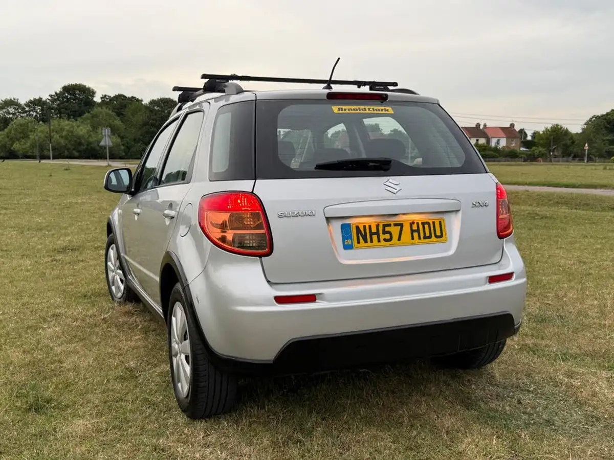 2007-suzuki-sx4-16-gl-big-3