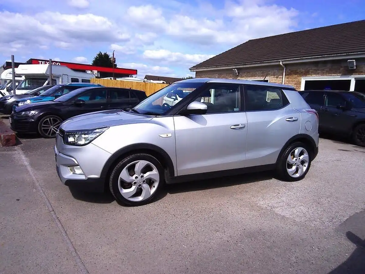 2016-kgm-ssangyong-tivoli-16td-ex-big-4