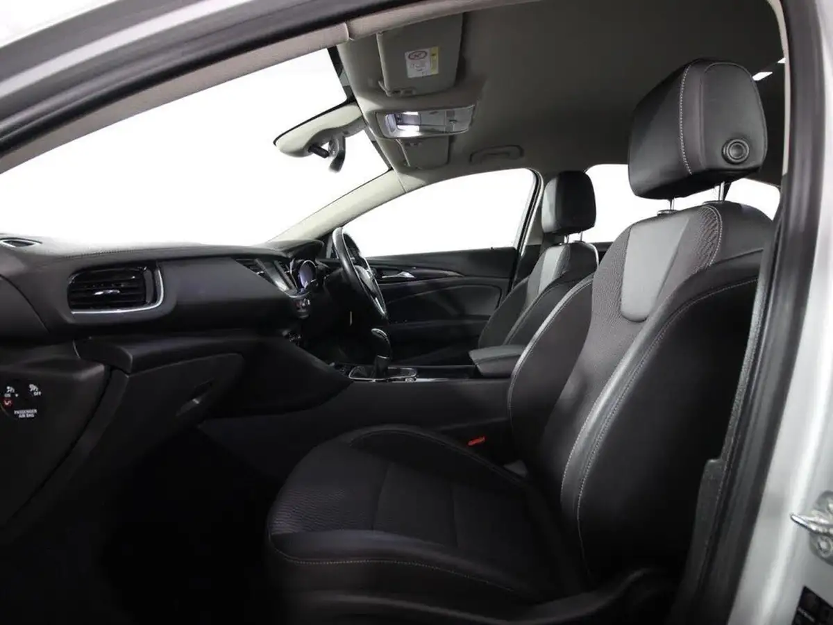 2020-vauxhall-insignia-grand-sport-16td-tech-line-nav-136ps-big-10