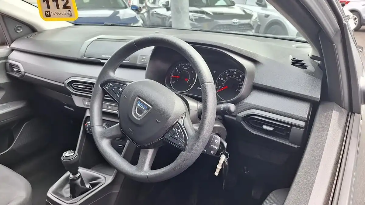 2021-dacia-sandero-10-sce-essential-big-19