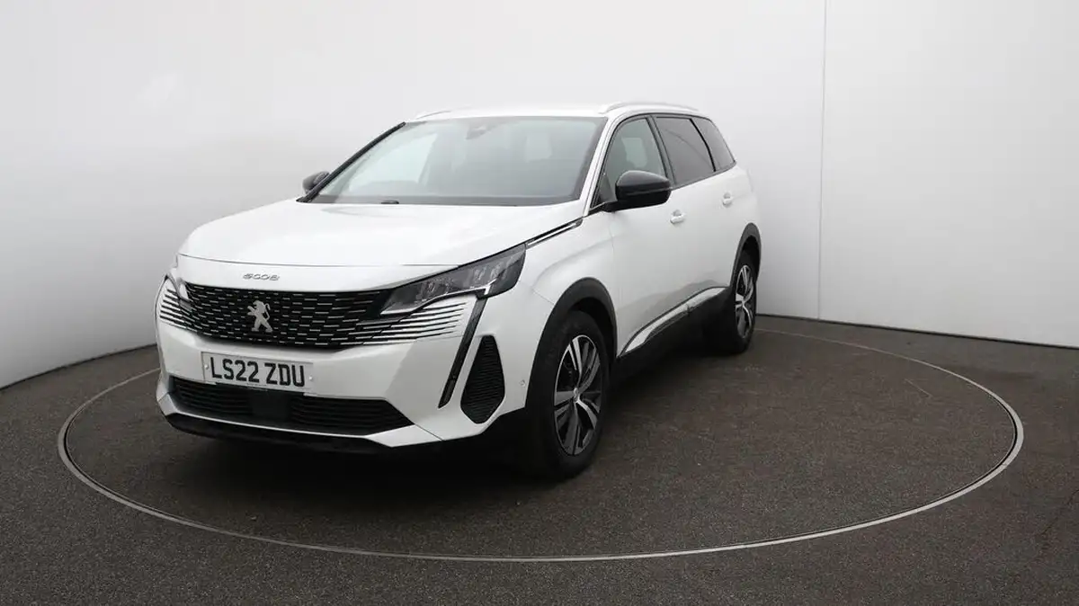 2022-peugeot-5008-suv-15-bluehdi-allure-big-38
