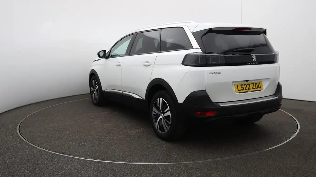 2022-peugeot-5008-suv-15-bluehdi-allure-big-62