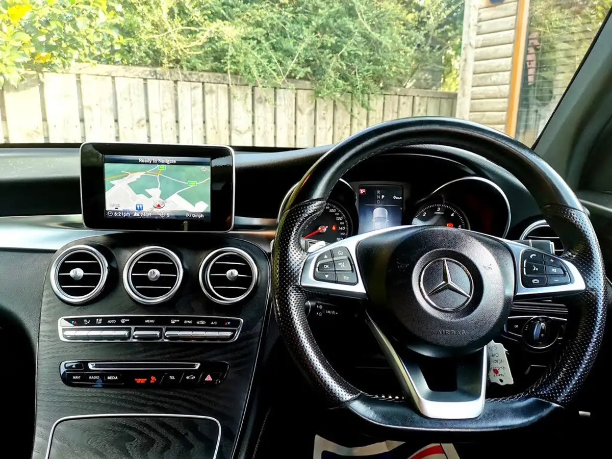 2017-mercedes-benz-glc-class-21d-glc220d-amg-line-ss-station-wagon-5d-big-10