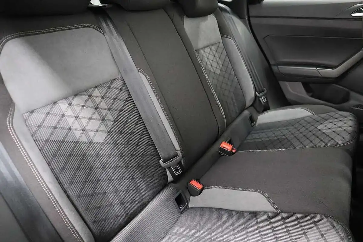 2024-volkswagen-polo-10-tsi-r-line-115ps-dsg-big-8