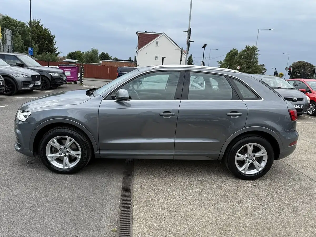 2016-audi-q3-14-tfsi-se-s-tronic-big-7