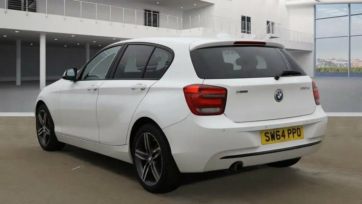 2015-bmw-1-series-20td-120d-xdrive-sport-184bhp-big-2