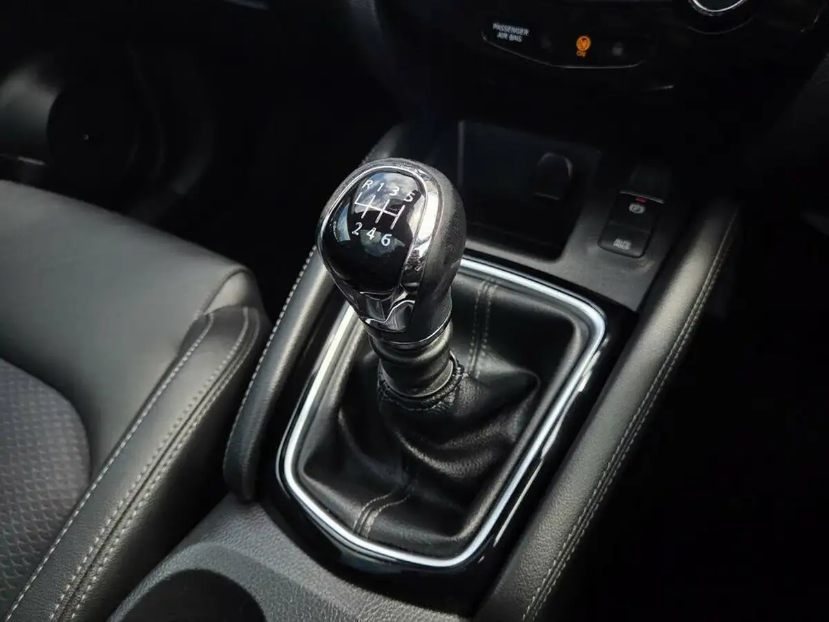2018-nissan-qashqai-12-dig-t-tekna-big-37