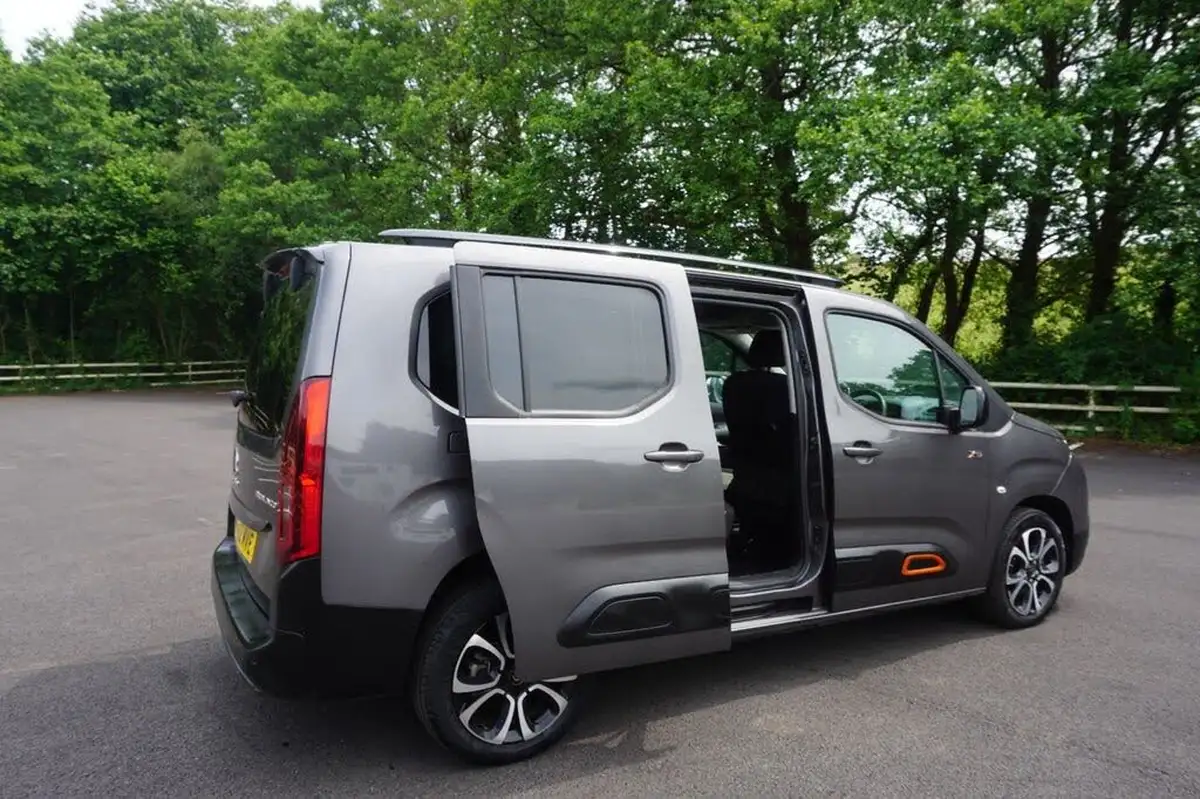 2022-citroen-berlingo-12-puretech-flair-xtr-xl-size-big-5