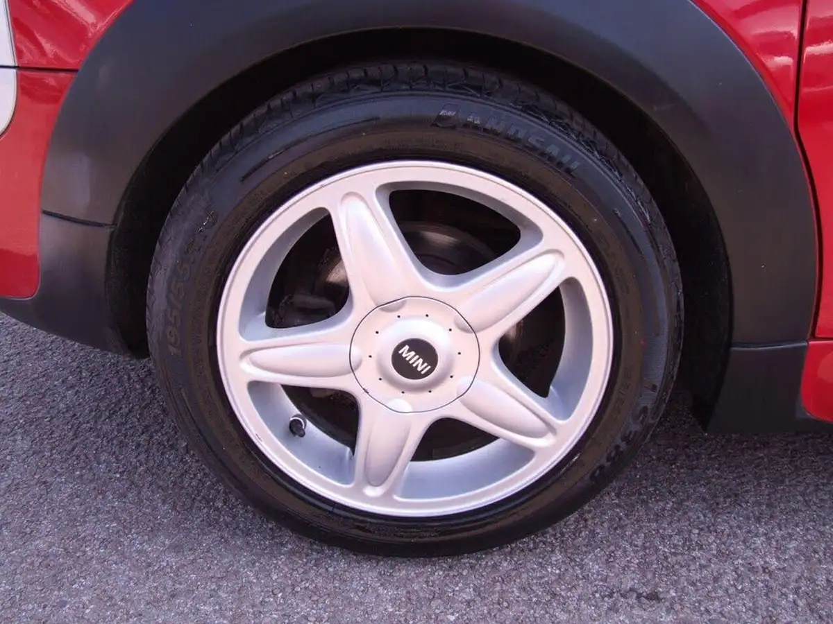 2010-mini-clubman-16-cooper-122bhp-big-22