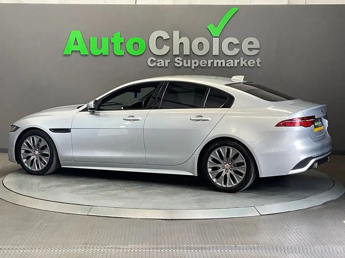 2019-jaguar-xe-20i-r-dynamic-s-250ps-big-13