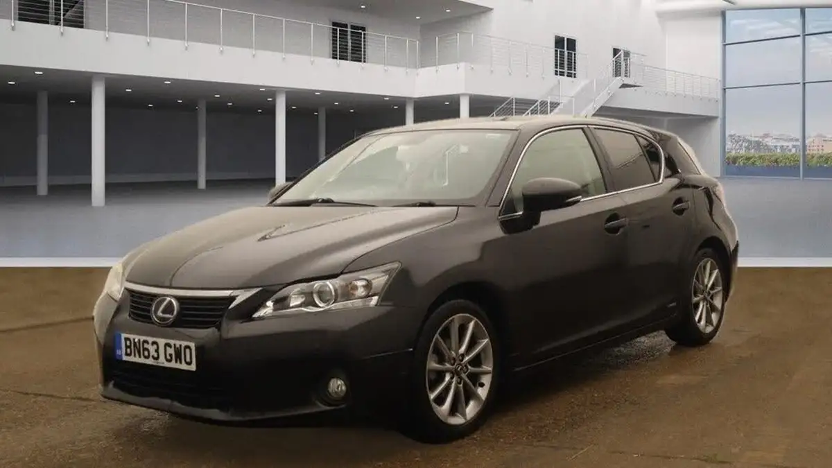 2013-lexus-ct-200h-18-advance-big-5