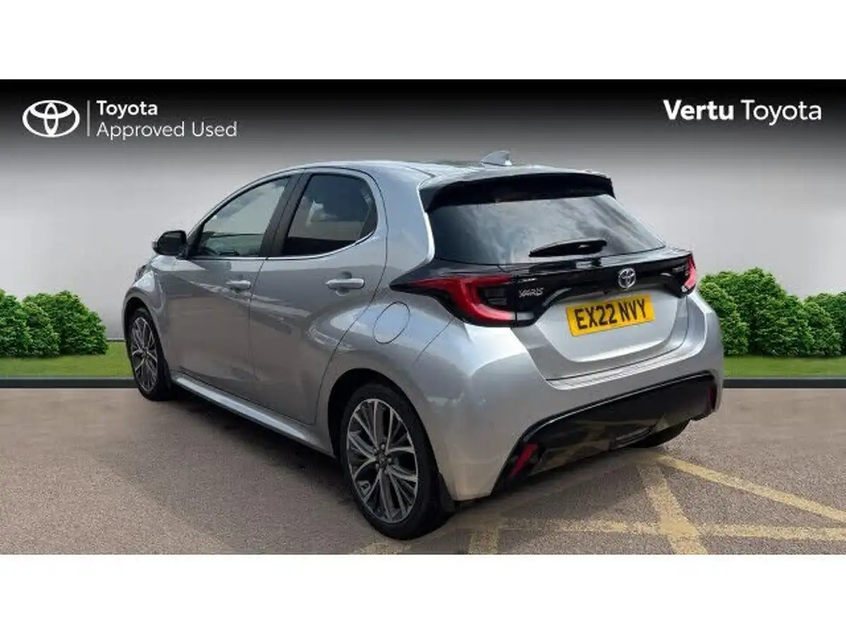 2022-toyota-yaris-15-vvt-i-excel-big-3