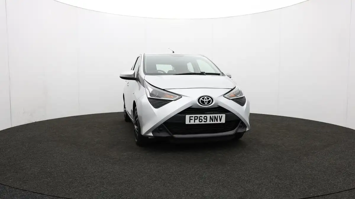 2019-toyota-aygo-10-vvt-i-x-play-big-45