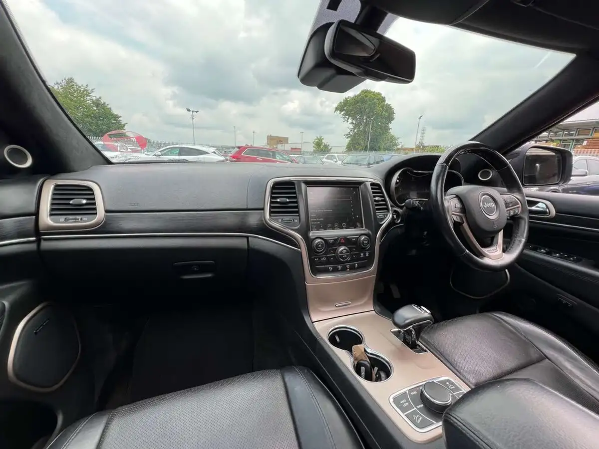 2016-jeep-grand-cherokee-30crd-summit-big-33