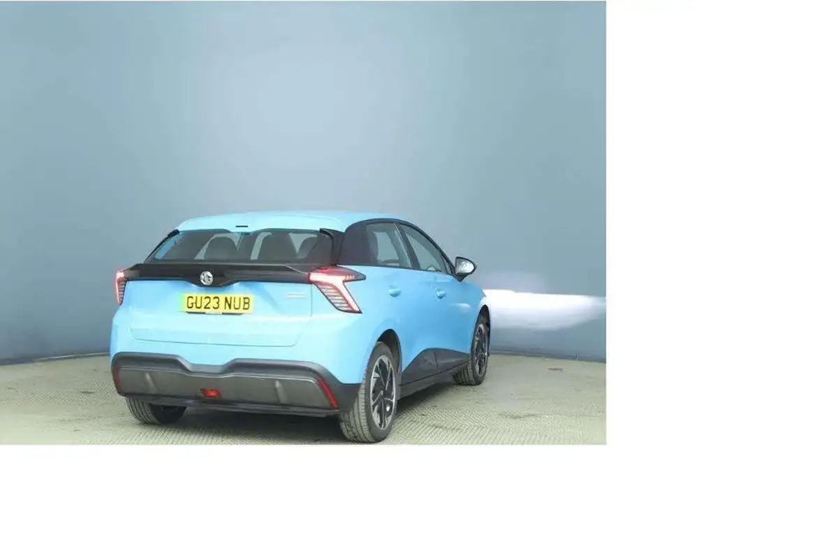 2023-mg-mg4-e-se-ev-203ps-long-big-3