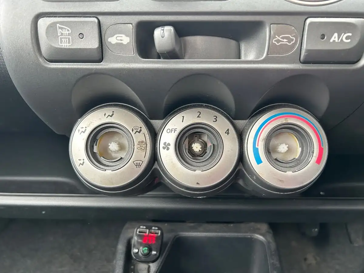2008-honda-jazz-14-se-big-13