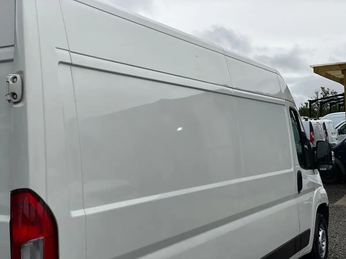 2019-peugeot-boxer-20-bluehdi-professional-335-l3-h2-big-30