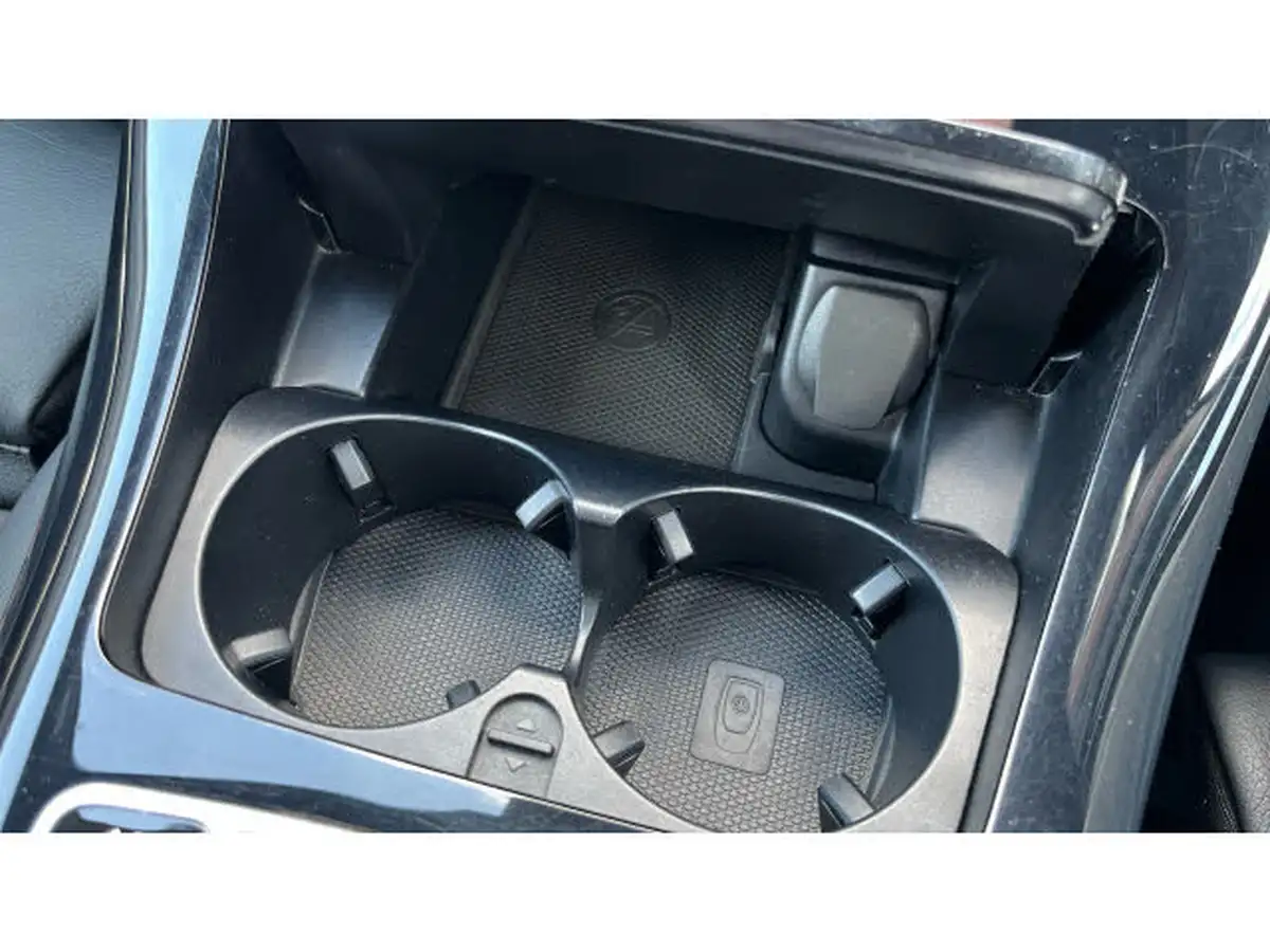 2022-mercedes-benz-eqc-e-eqc-400-amg-line-premium-big-20