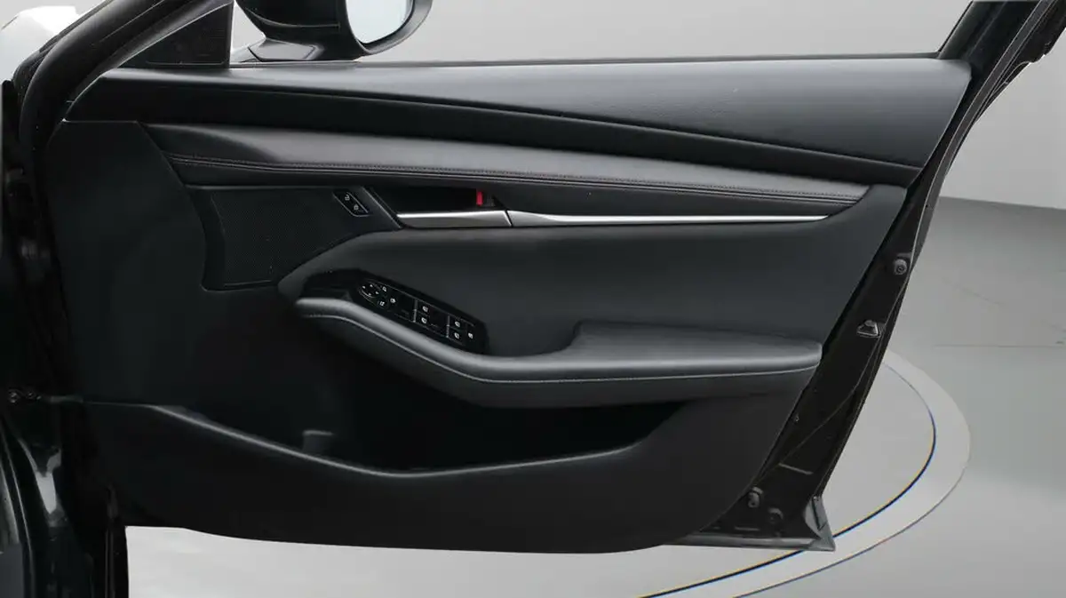 2022-mazda-mazda3-20-se-l-big-15