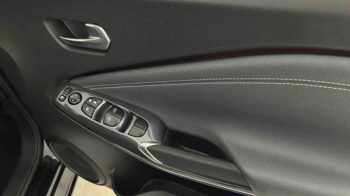 2020-nissan-juke-10-dig-t-tekna-117ps-dct-big-34