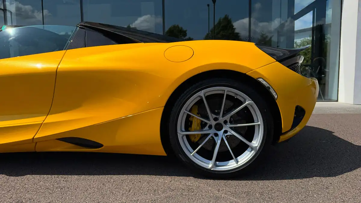 2025-mclaren-750s-40-spider-big-11