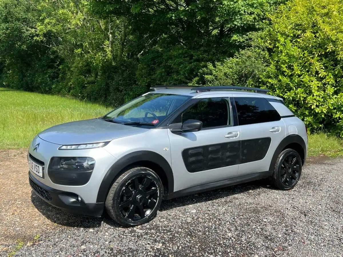 2016-citroen-c4-cactus-12-puretech-flair-110ps-ss-big-18