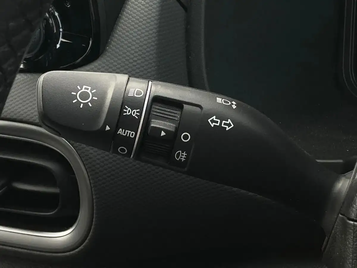 2023-hyundai-kona-e-se-connect-big-26